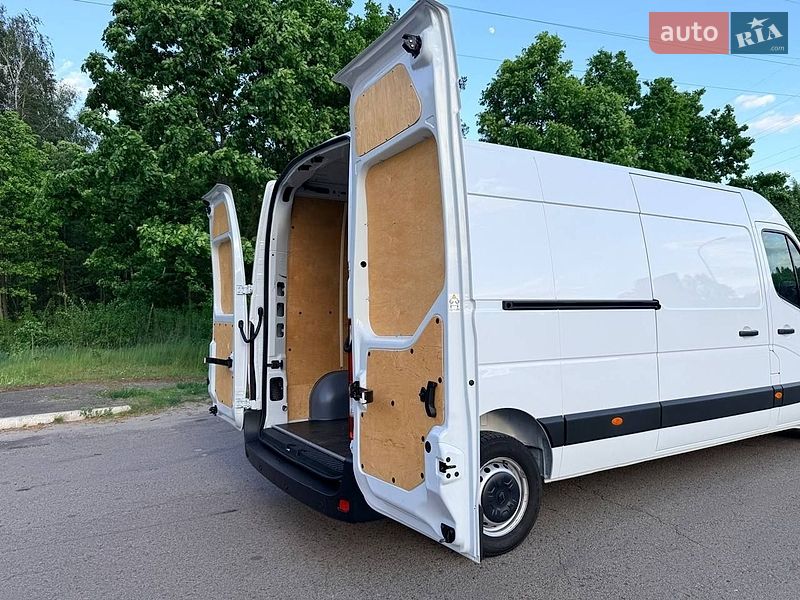Грузовой фургон Renault Master 2023 в Киеве