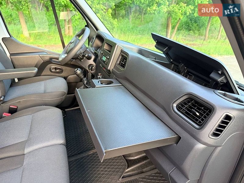 Грузовой фургон Renault Master 2023 в Киеве