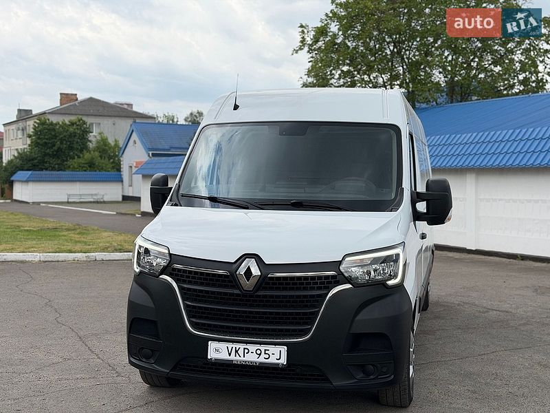 Вантажний фургон Renault Master 2022 в Радивиліві