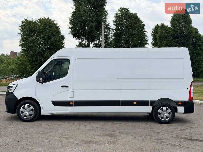 Вантажний фургон Renault Master 2022 в Радивиліві