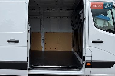 Вантажний фургон Renault Master 2022 в Радивиліві