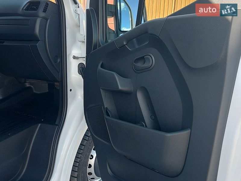 Грузовой фургон Renault Master 2021 в Млинове