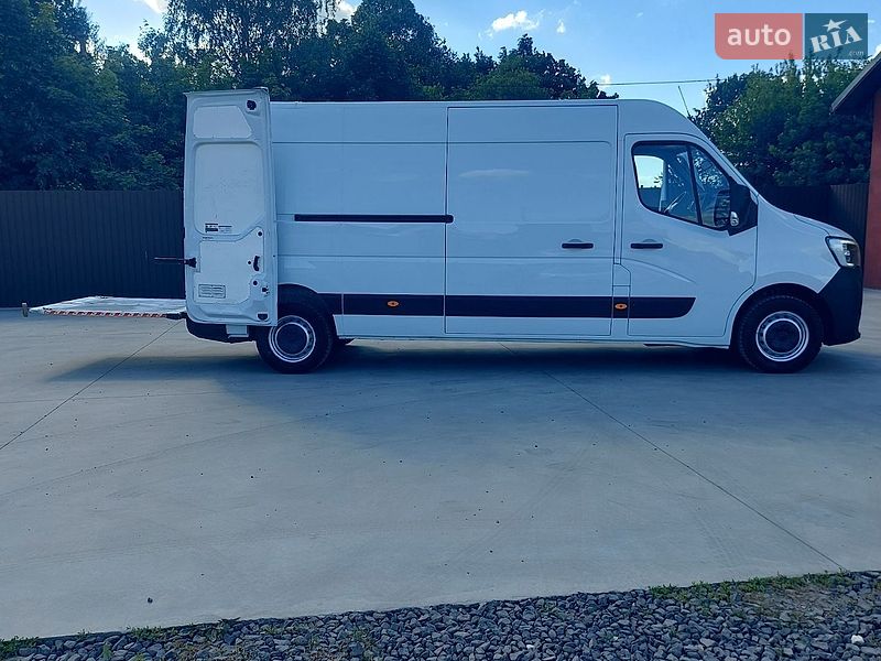 Грузовой фургон Renault Master 2021 в Млинове