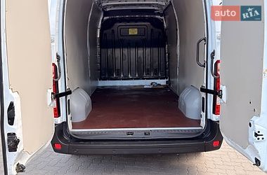 Вантажопасажирський фургон Renault Master 2022 в Полтаві