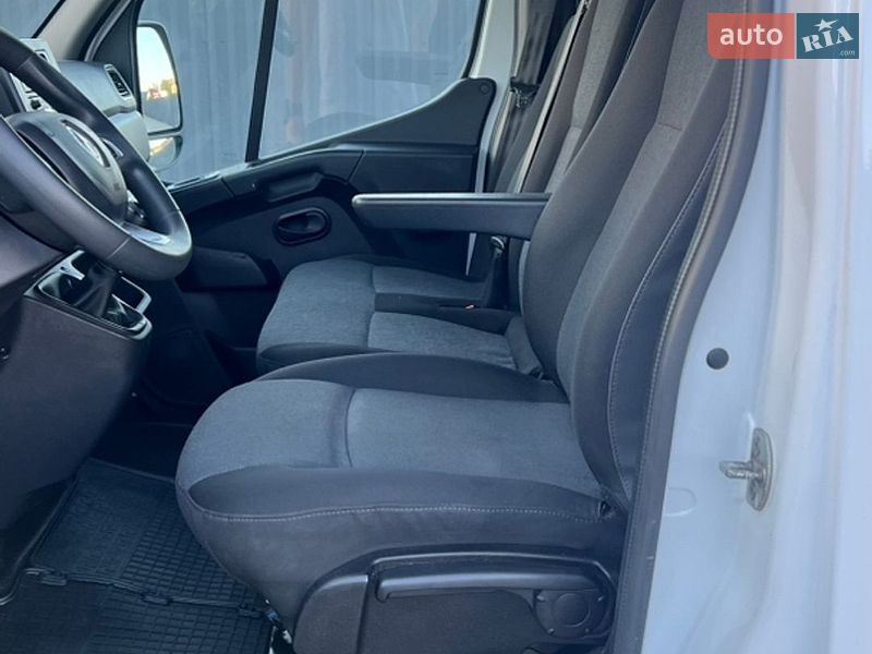 Грузовой фургон Renault Master 2021 в Нововолынске