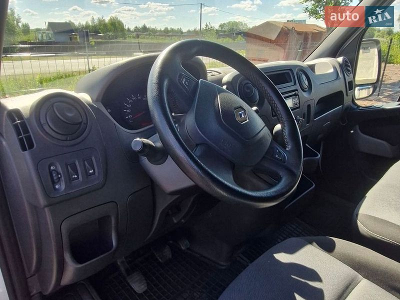 Грузовой фургон Renault Master 2017 в Нововолынске