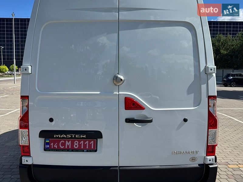 Вантажний фургон Renault Master 2017 в Луцьку