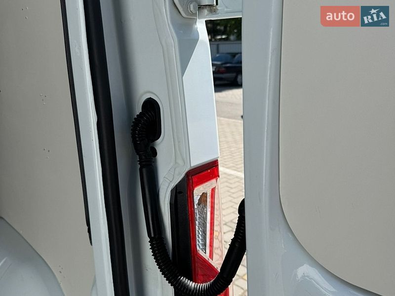 Вантажний фургон Renault Master 2017 в Луцьку