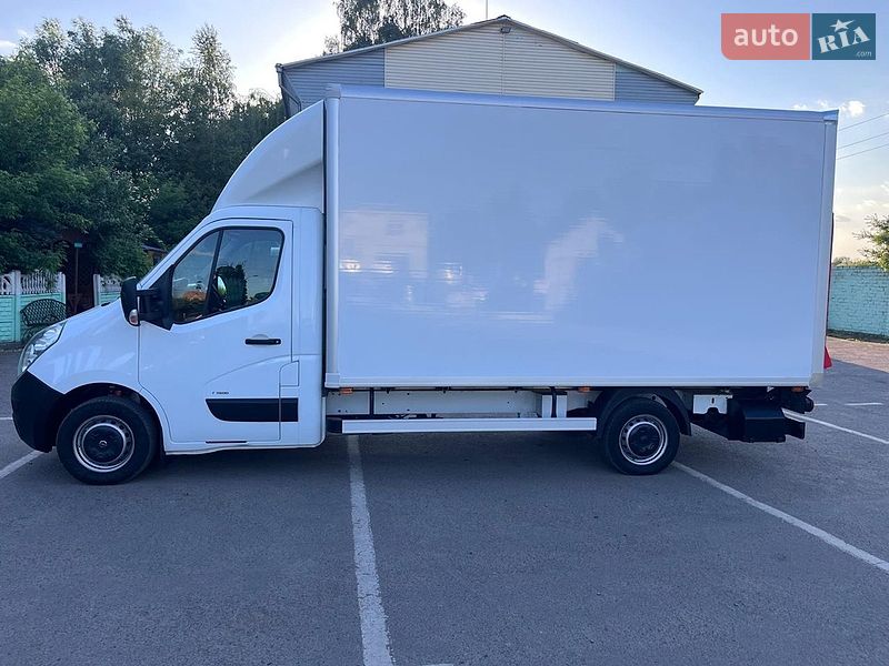 Вантажний фургон Renault Master 2017 в Дубні