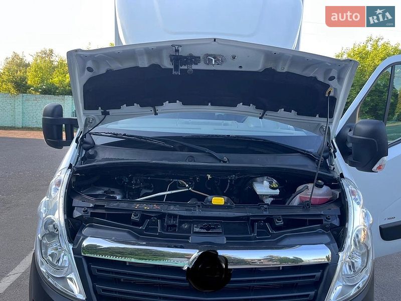 Вантажний фургон Renault Master 2017 в Дубні