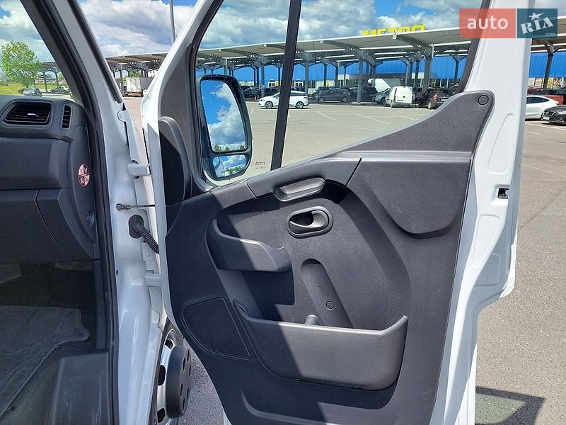 Микроавтобус грузовой (до 3,5т) Renault Master 2020 в Львове