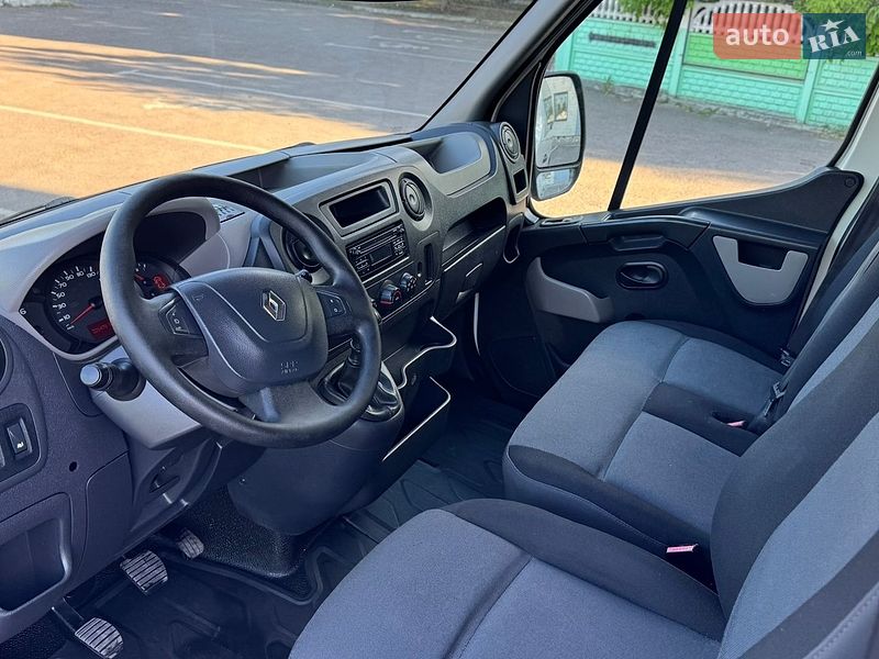 Мікроавтобус Renault Master 2015 в Дубні