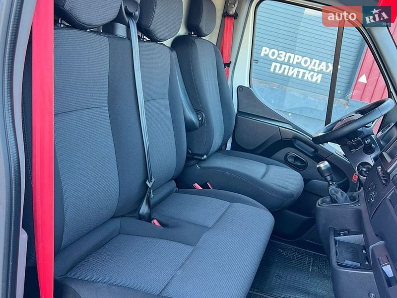 Грузовой фургон Renault Master 2023 в Днепре