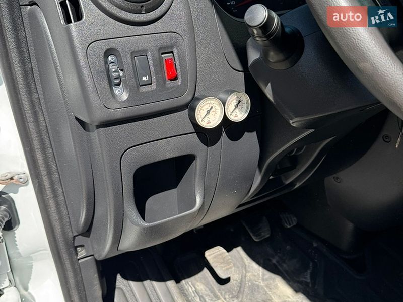 Автовоз Renault Master 2016 в Дубні