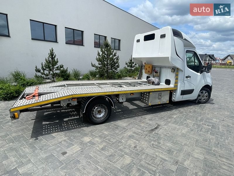 Автовоз Renault Master 2015 в Луцьку