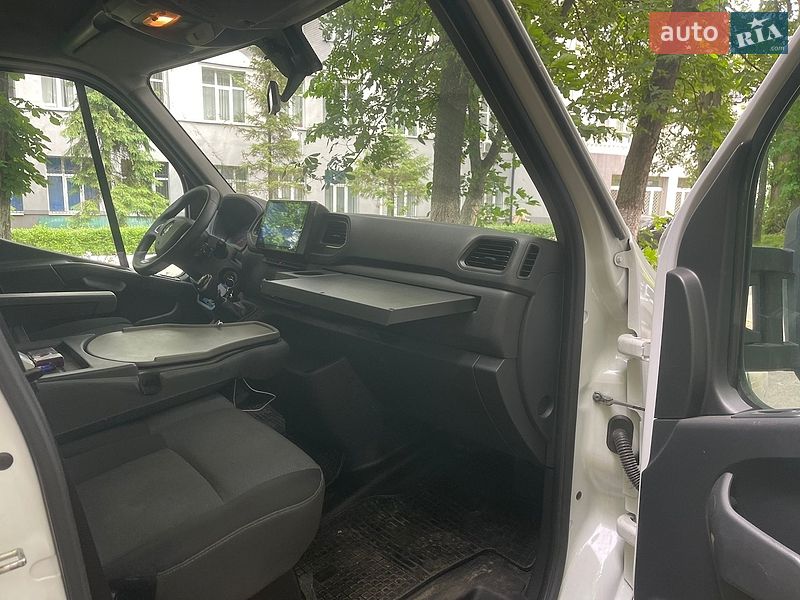 Вантажний фургон Renault Master 2020 в Києві