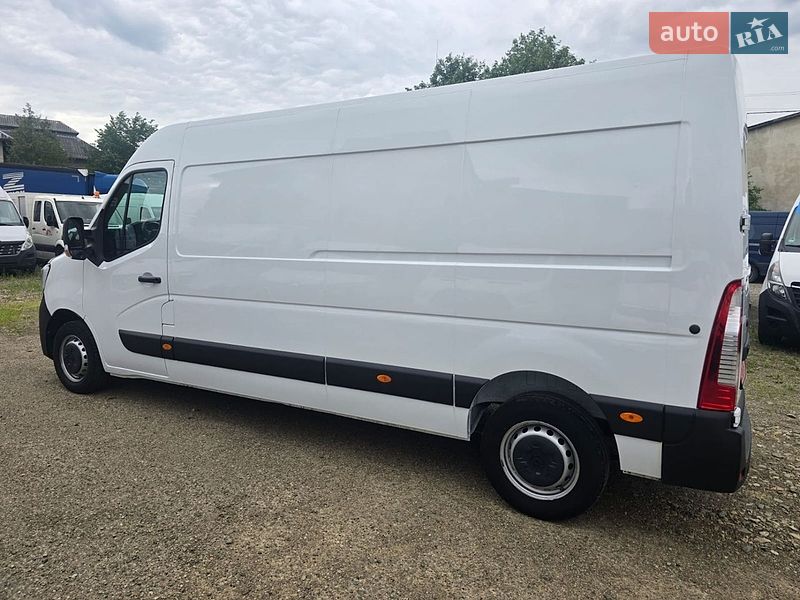Вантажний фургон Renault Master 2022 в Стрию