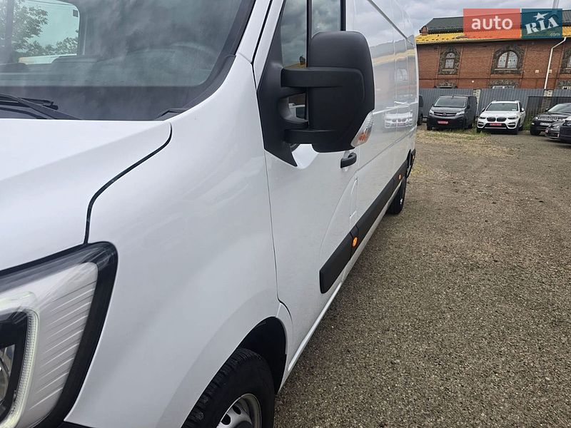 Вантажний фургон Renault Master 2022 в Стрию