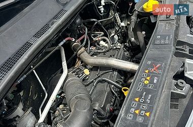 Грузовой фургон Renault Master 2016 в Львове