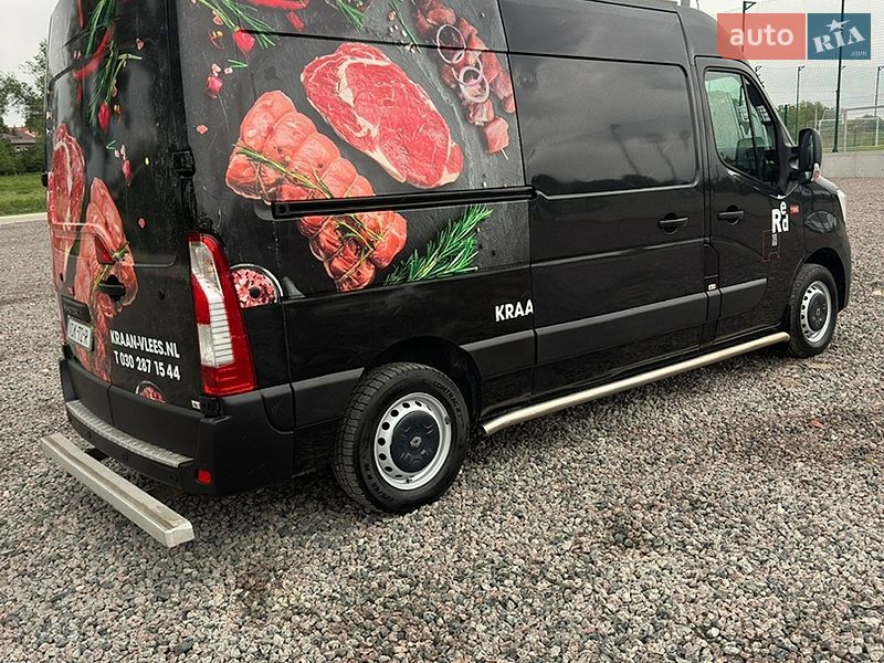 Вантажний фургон Renault Master 2019 в Львові