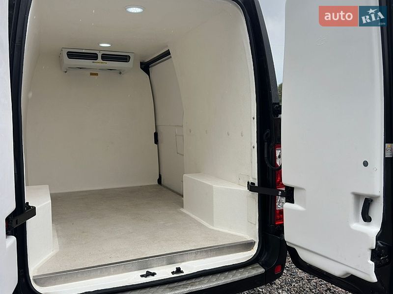 Вантажний фургон Renault Master 2019 в Львові