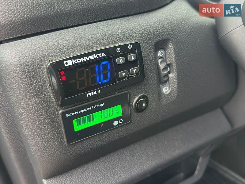 Вантажний фургон Renault Master 2019 в Львові
