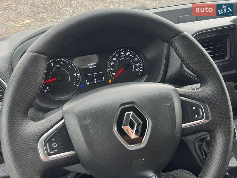 Вантажний фургон Renault Master 2019 в Львові