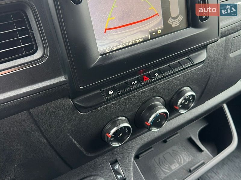 Вантажний фургон Renault Master 2019 в Львові