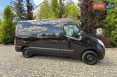 Вантажний фургон Renault Master 2016 в Львові