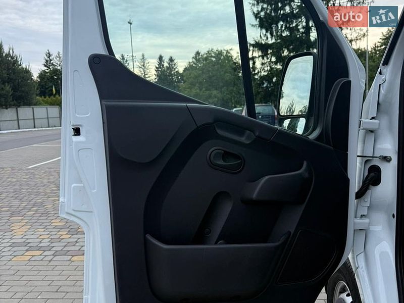 Вантажний фургон Renault Master 2021 в Луцьку