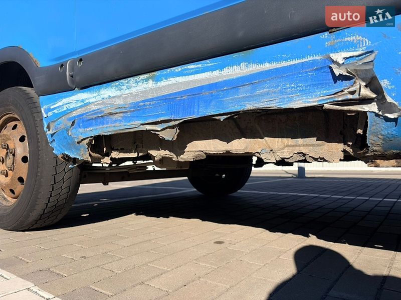 Грузовой фургон Renault Master 2001 в Луцке