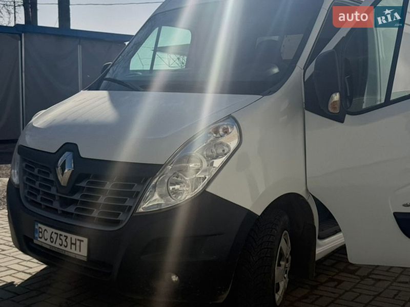 Грузовой фургон Renault Master 2015 в Львове