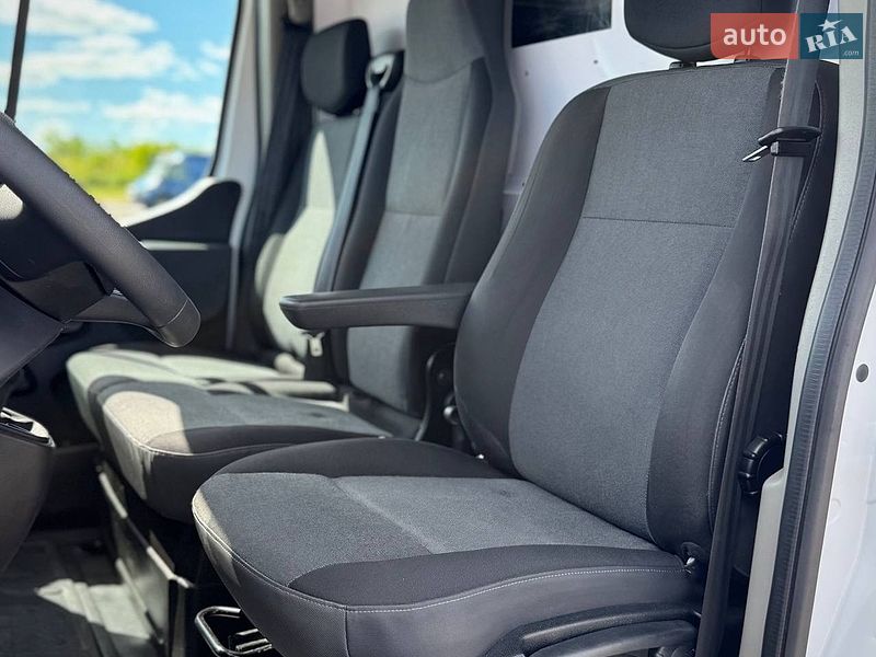 Грузовой фургон Renault Master 2022 в Киеве