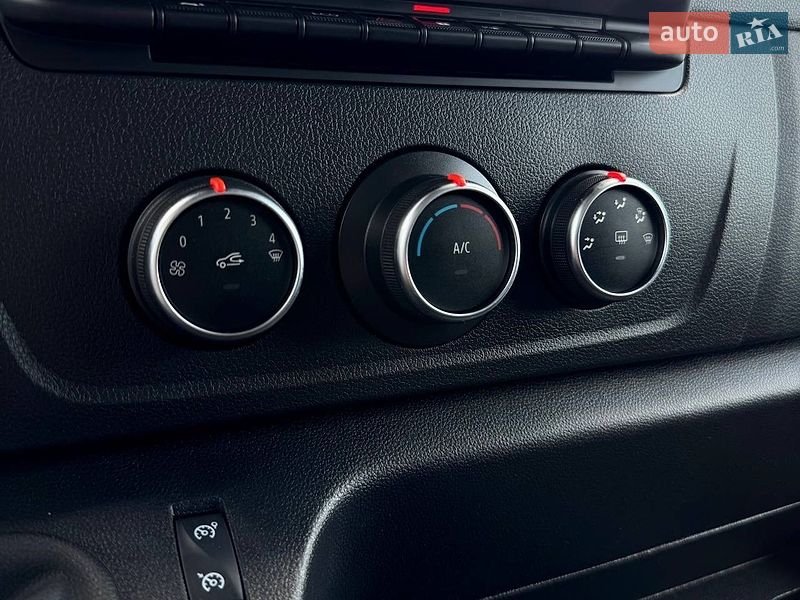Грузовой фургон Renault Master 2022 в Киеве