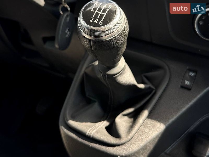 Грузовой фургон Renault Master 2022 в Киеве