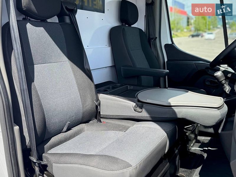 Грузовой фургон Renault Master 2022 в Киеве