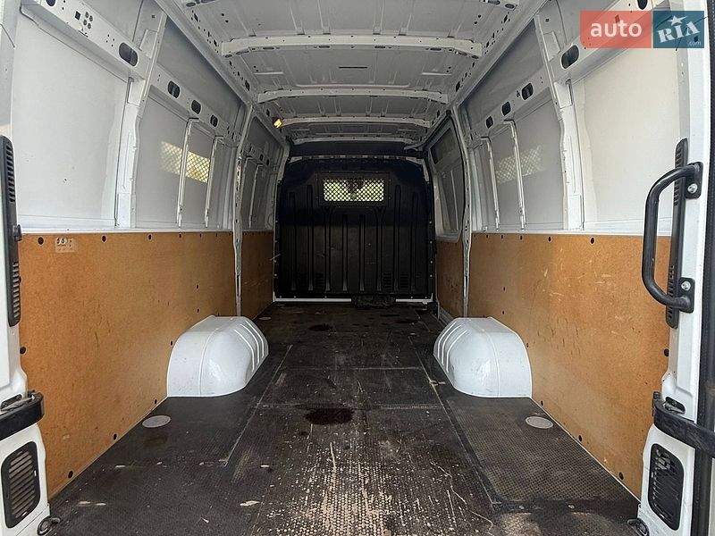 Вантажний фургон Renault Master 2020 в Володимирці