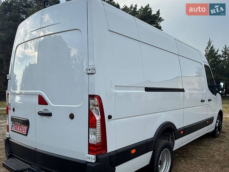 Вантажний фургон Renault Master 2020 в Володимирці