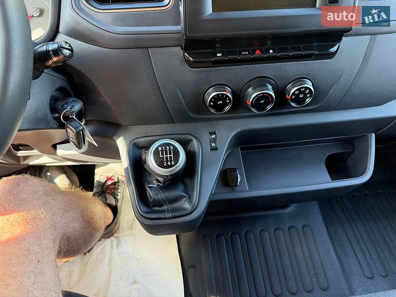 Грузовой фургон Renault Master 2021 в Луцке