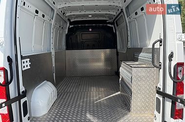 Грузовой фургон Renault Master 2021 в Луцке