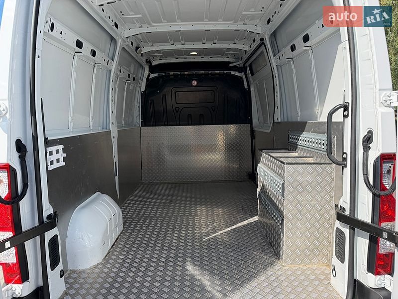 Грузовой фургон Renault Master 2021 в Луцке