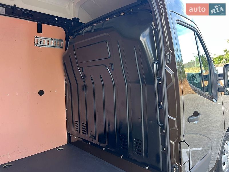 Грузовой фургон Renault Master 2020 в Дубно