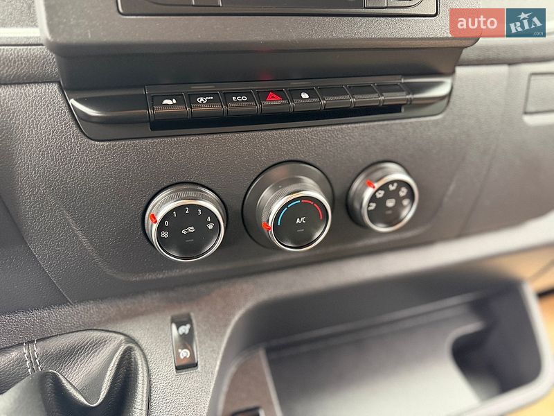 Грузовой фургон Renault Master 2019 в Дубно