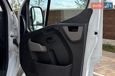 Грузовой фургон Renault Master 2016 в Киеве