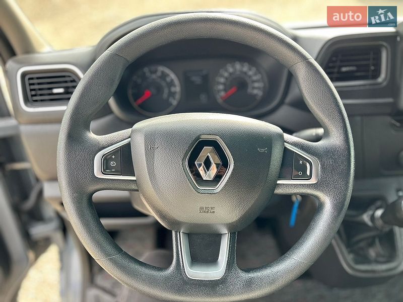 Грузовой фургон Renault Master 2022 в Хусте