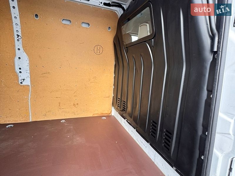 Грузовой фургон Renault Master 2021 в Киеве фото 22 Грузовой фургон Renault Master 2021 в Киеве