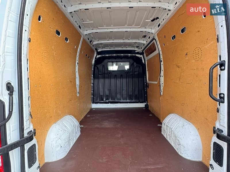 Грузовой фургон Renault Master 2021 в Киеве фото 24 Грузовой фургон Renault Master 2021 в Киеве