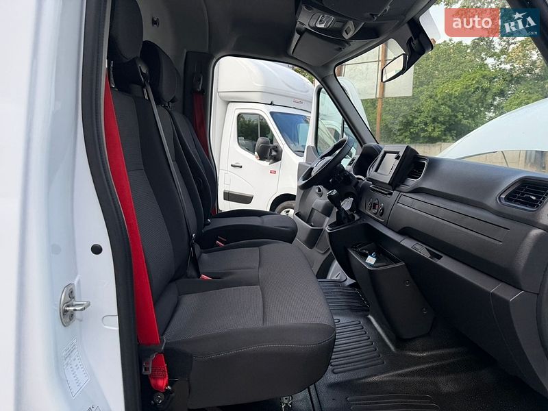 Другие грузовики Renault Master 2023 в Ровно