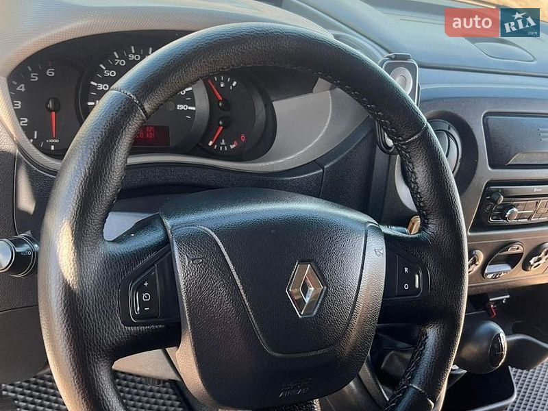 Вантажний фургон Renault Master 2014 в Чернігові