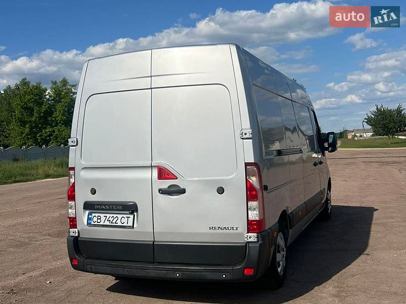 Вантажний фургон Renault Master 2014 в Чернігові